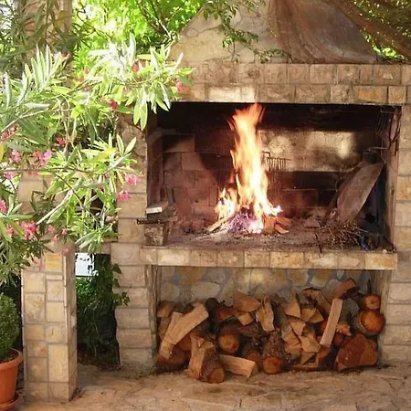 Moreta - Luce Mit Terrasse By Interhome *
