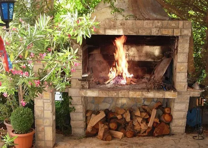 Moreta - Luce Mit Terrasse By Interhome *